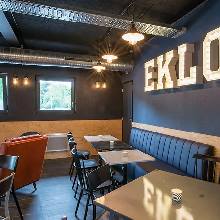 里尔艾克罗酒店 酒店