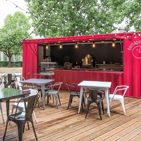 里尔艾克罗酒店 2*