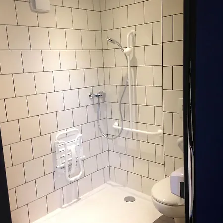 里尔艾克罗酒店