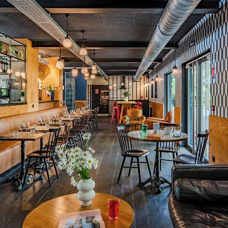 Eklo Hotel